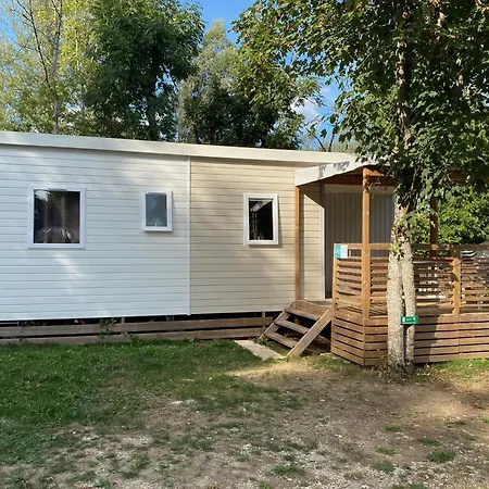 Camping Les Pecheurs Pont-de-Poitte Exterior photo