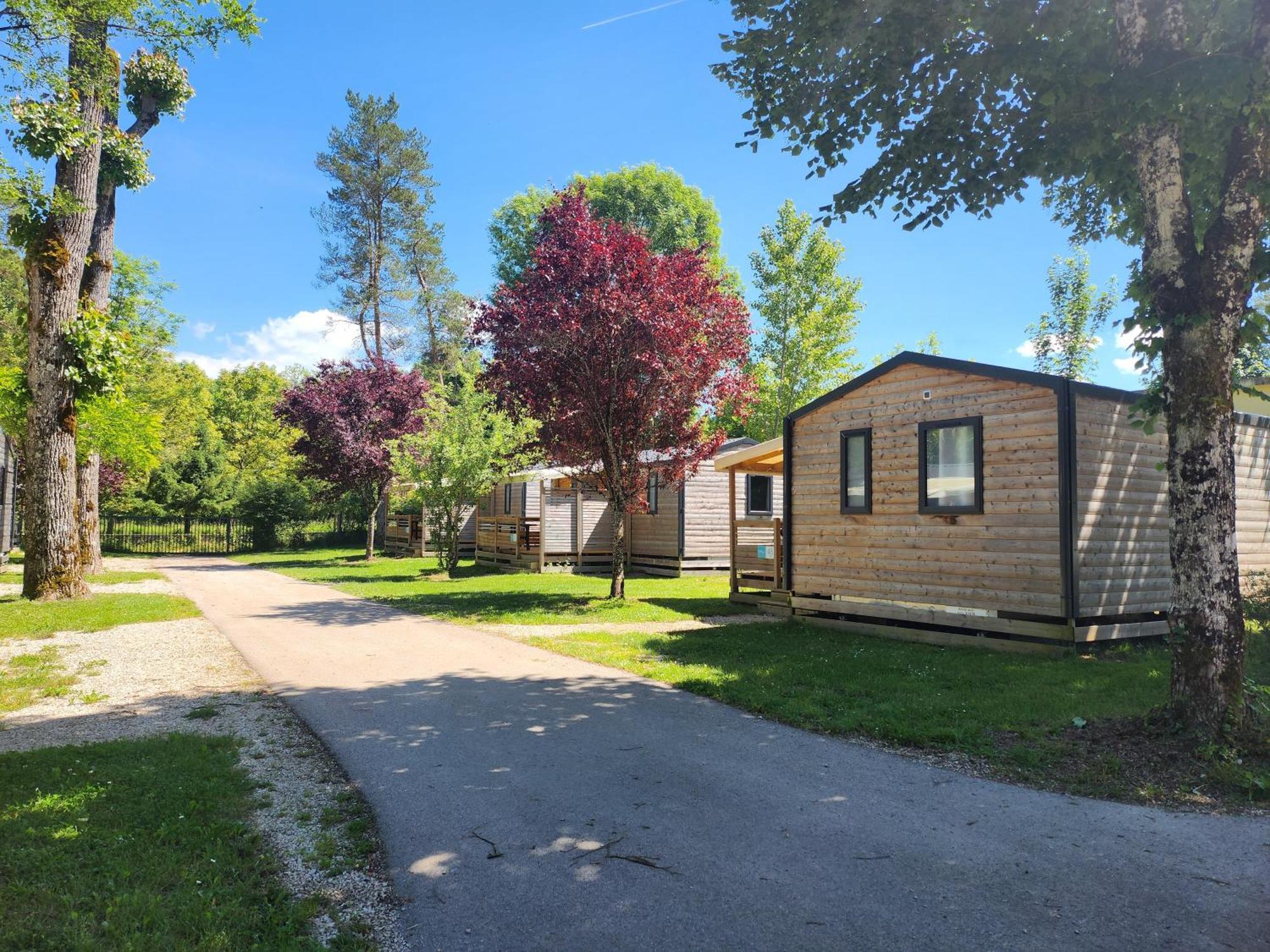 Camping Les Pecheurs Pont-de-Poitte